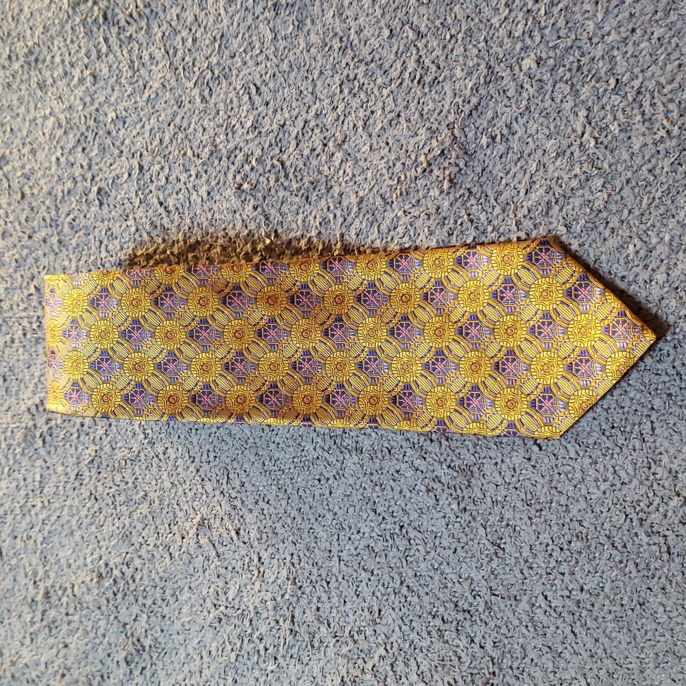 Vintage Hand Sewn Best Of Class Robert Talbott Silk Geometric Tie